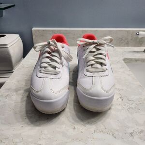 Puma Size 7.5 White and Pink Sneakers